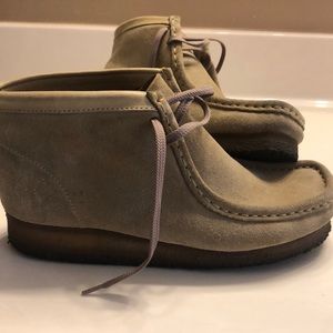 Tan Suede Clark’s Wallabees Size 9
